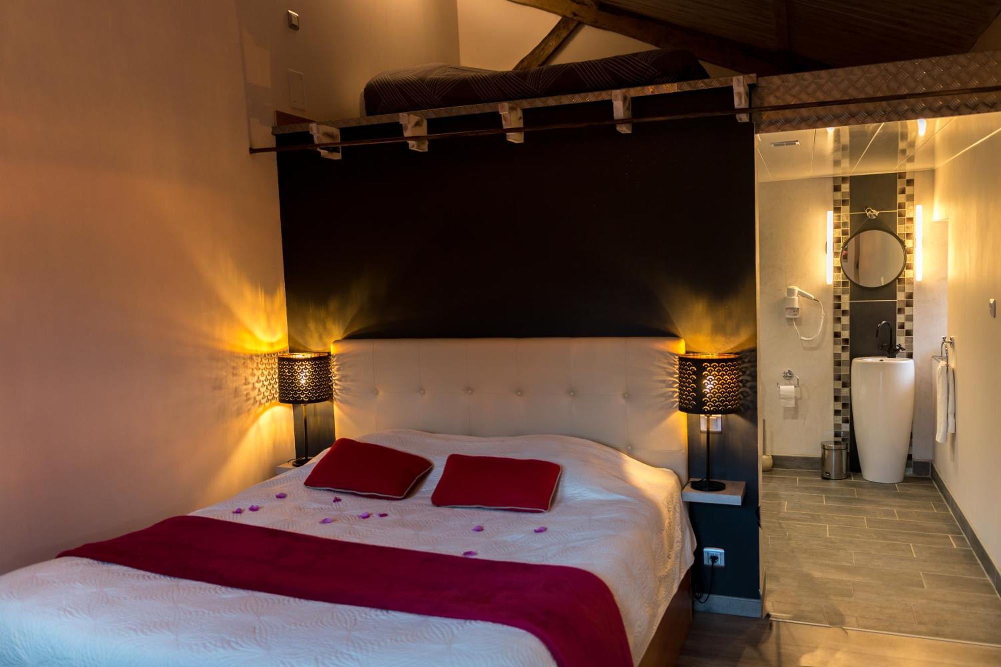 O Delices De La Monnerie Hotell Bourgnac Exteriör bild